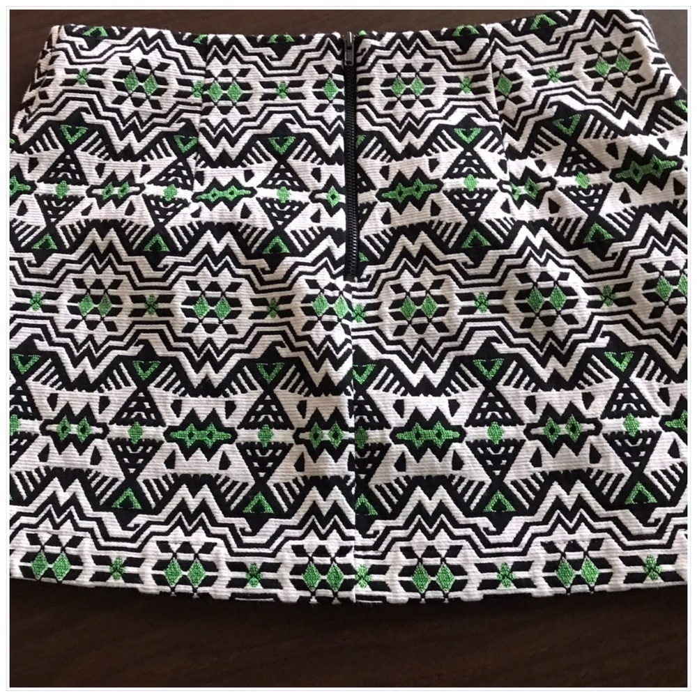 TOP Shop Aztec Print Skirt - Picture 4 of 8